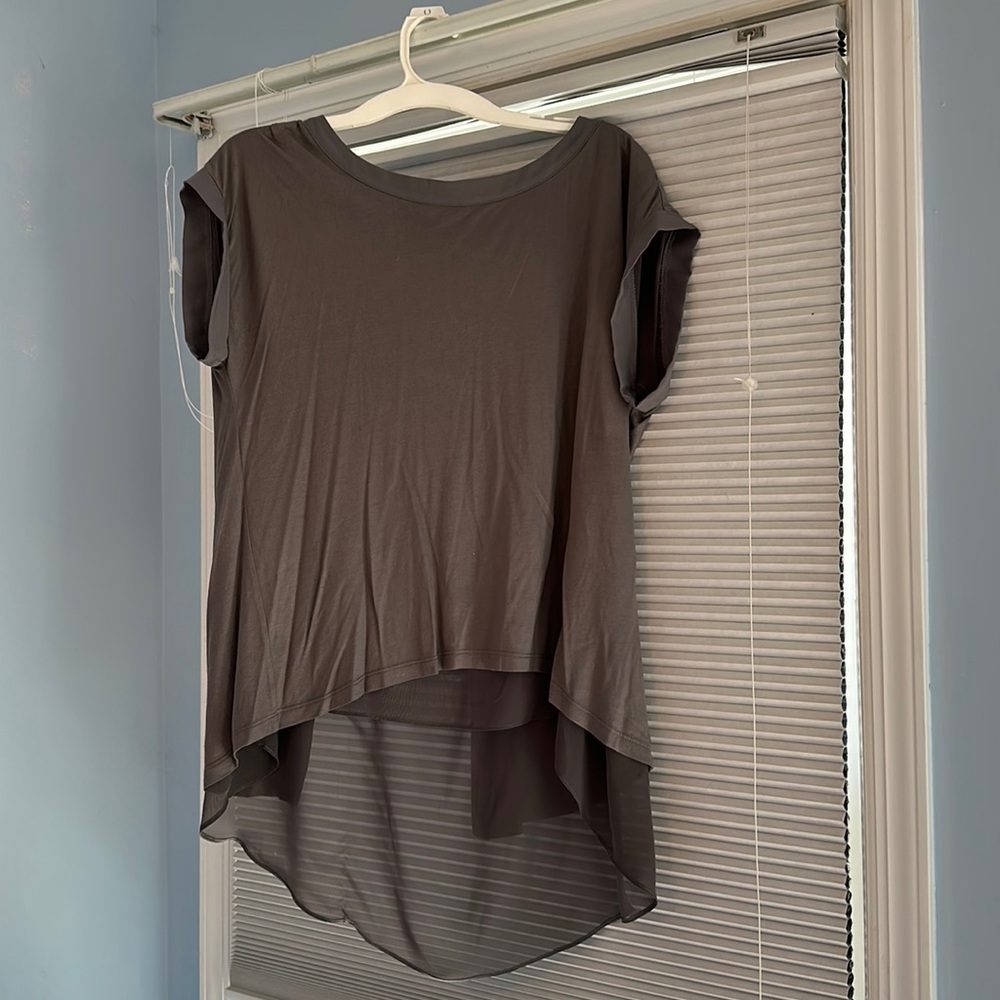 Banana republic Women’s blouse- grey